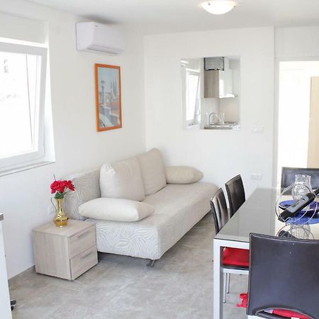 Pearl Of Novalja Apartment Екстериор снимка