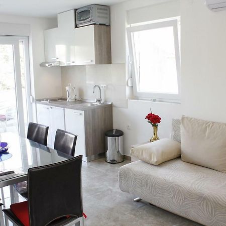 Pearl Of Novalja Apartment Екстериор снимка